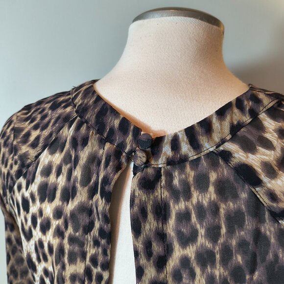 Casual Leopard Print Open Back Blouse - Picture 6 of 7